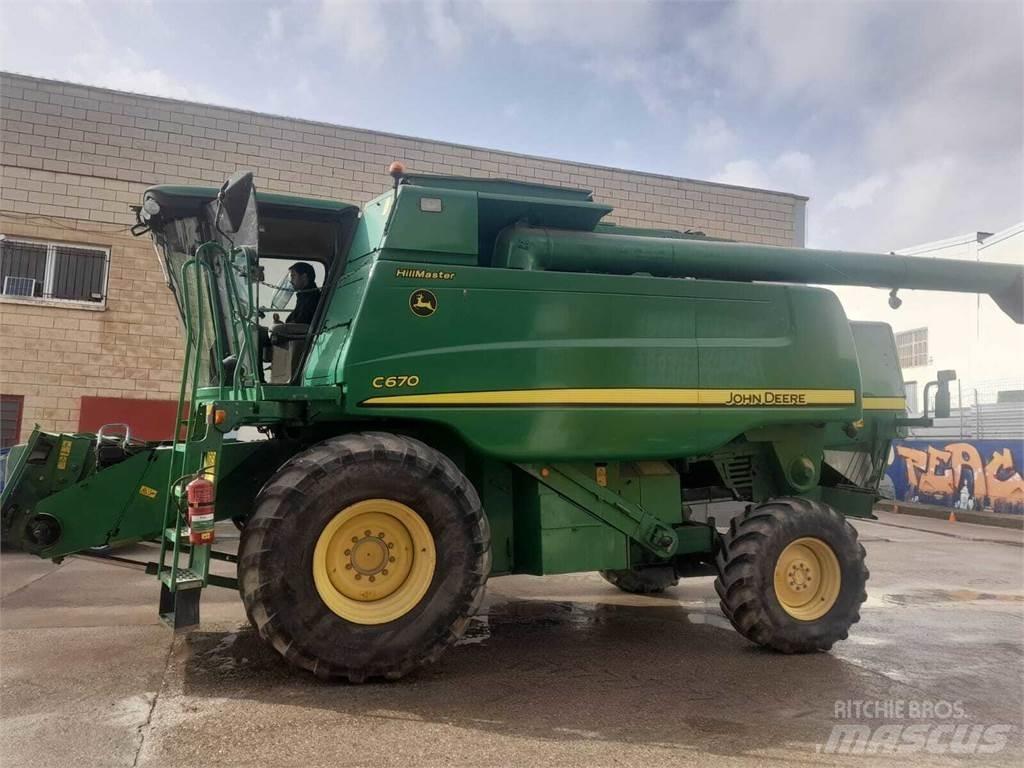 John Deere C670 Θεριζοαλωνιστικές μηχανές