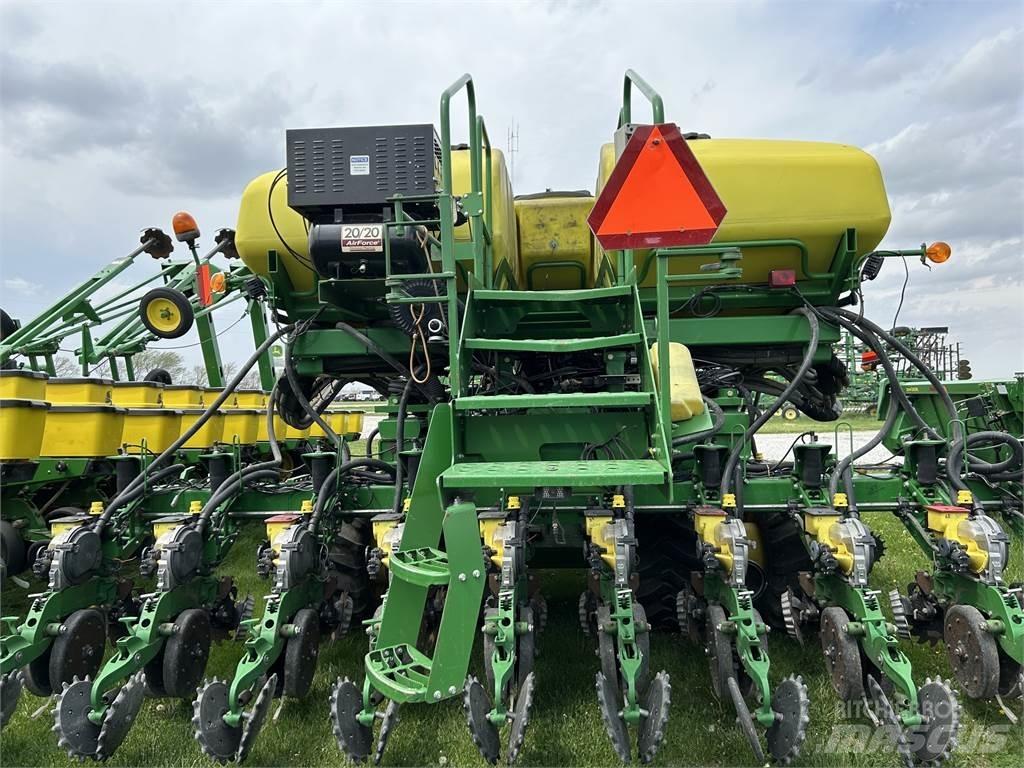 John Deere DB60 Φυτευτικές μηχανές