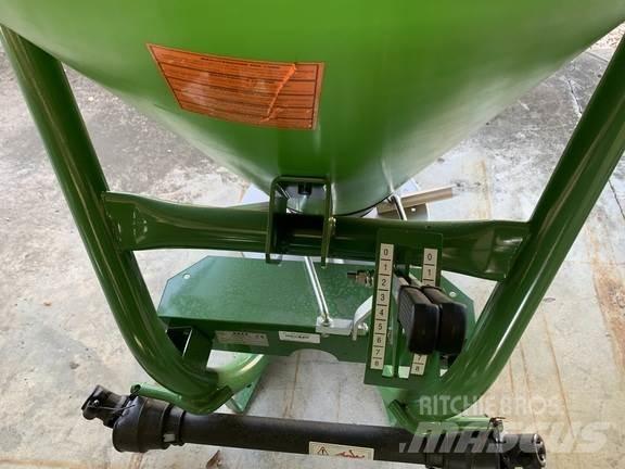 John Deere F/500 Ρυμουλκούμενα ψεκαστικά