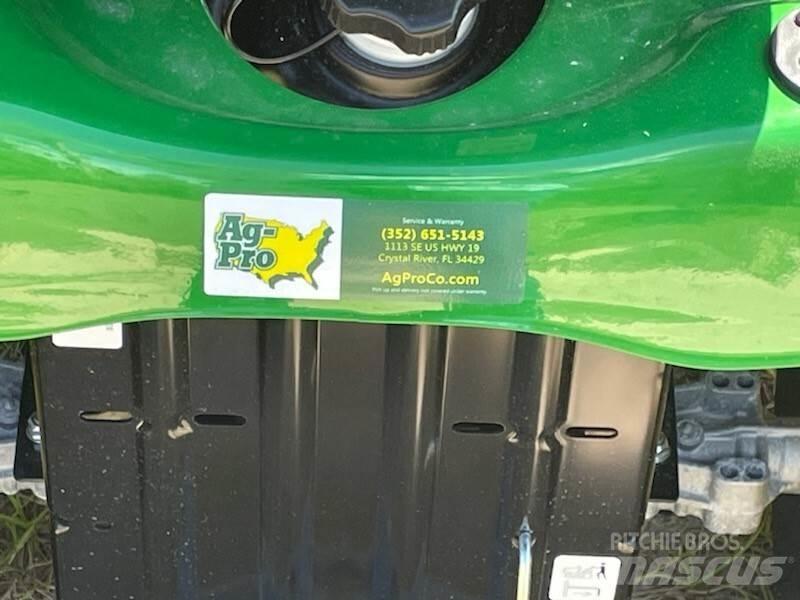 John Deere S100 Χορτοκοπτικά με καθιστό χειριστή