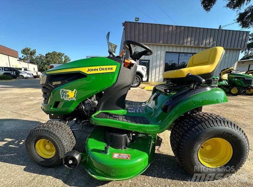 John Deere S100 Χορτοκοπτικά με καθιστό χειριστή