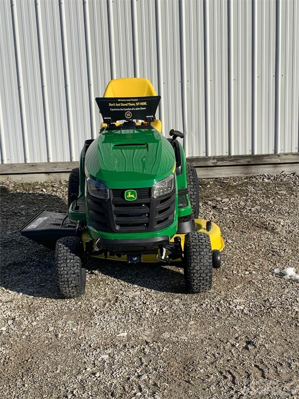 John Deere S110 Χορτοκοπτικά με καθιστό χειριστή