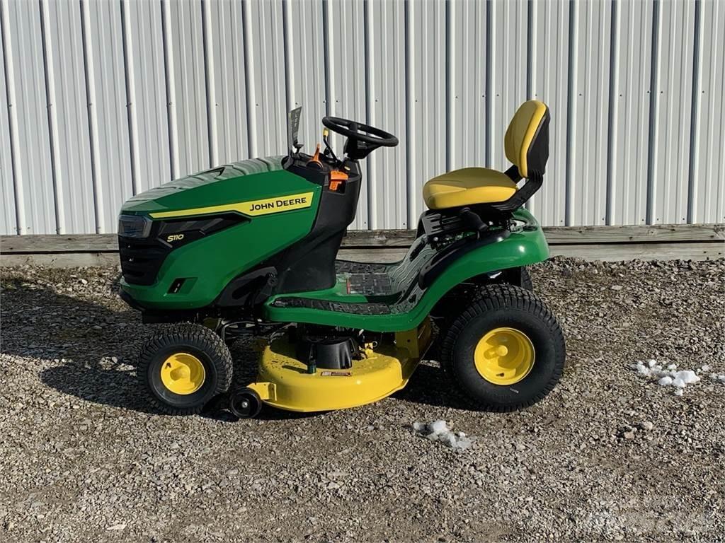 John Deere S110 Χορτοκοπτικά με καθιστό χειριστή