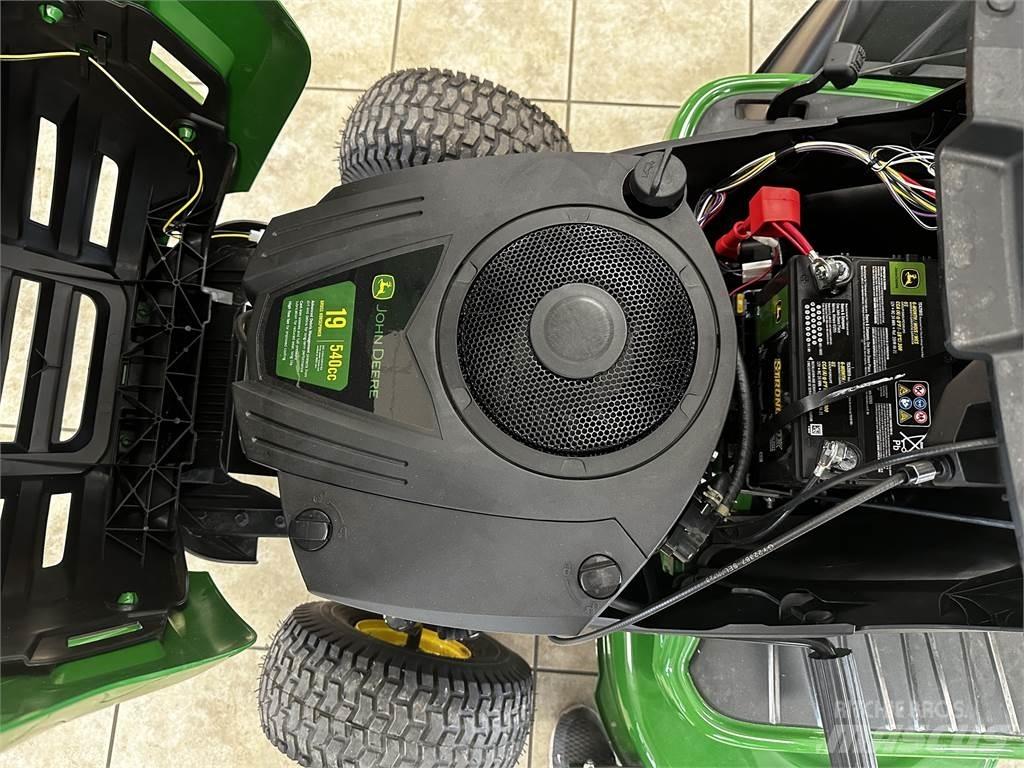 John Deere S110 Χορτοκοπτικά με καθιστό χειριστή