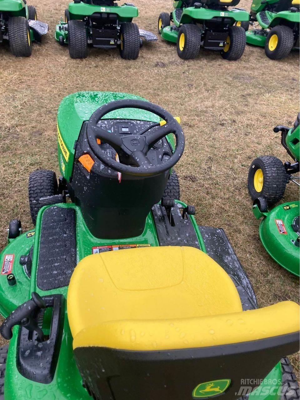 John Deere s120 Χορτοκοπτικά με καθιστό χειριστή