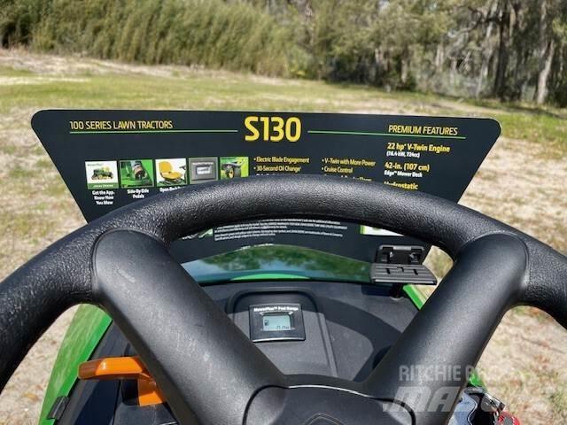 John Deere S130 Χορτοκοπτικά με καθιστό χειριστή