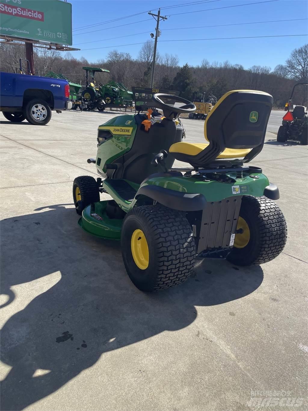 John Deere S130 Χορτοκοπτικά με καθιστό χειριστή