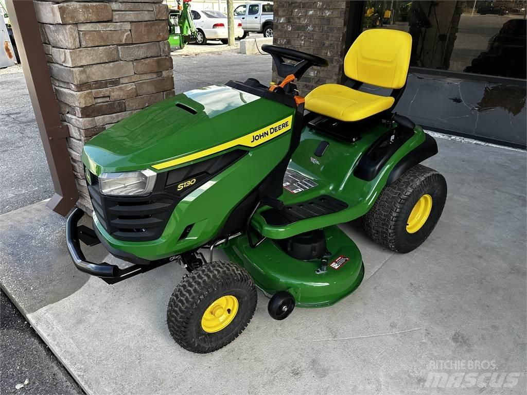 John Deere S130 Χορτοκοπτικά με καθιστό χειριστή