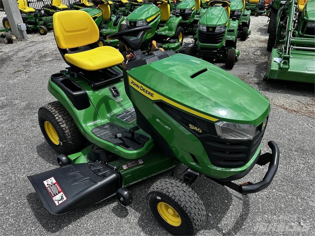 John Deere S140 Χορτοκοπτικά με καθιστό χειριστή