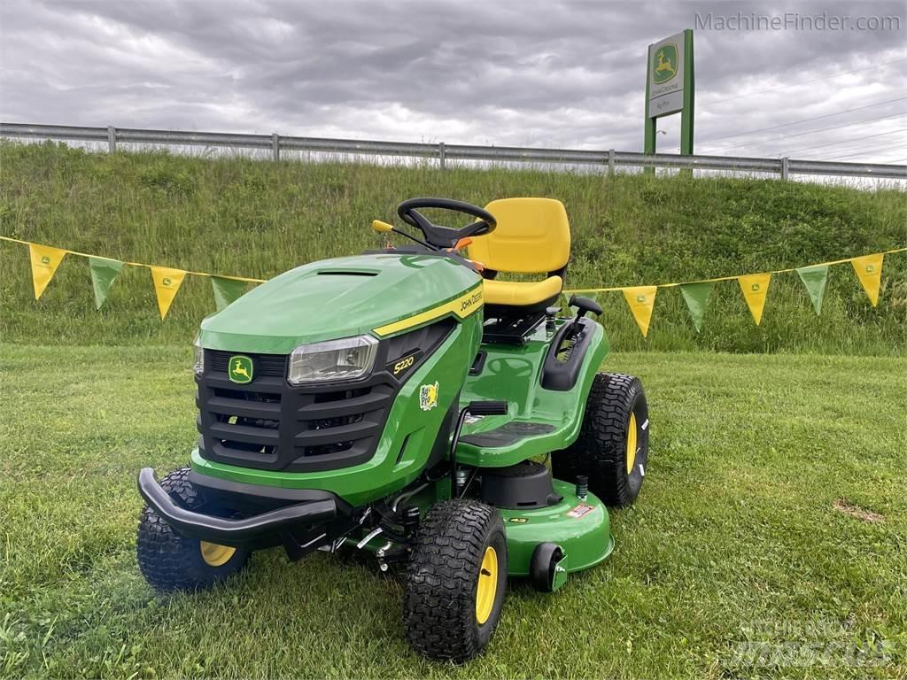John Deere S220 Χορτοκοπτικά με καθιστό χειριστή