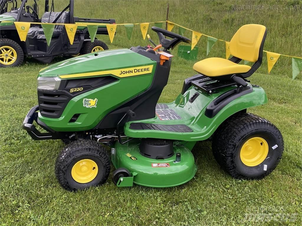John Deere S220 Χορτοκοπτικά με καθιστό χειριστή