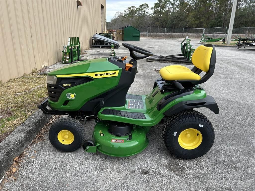 John Deere S240 Τρακτέρ μικρών διαστάσεων