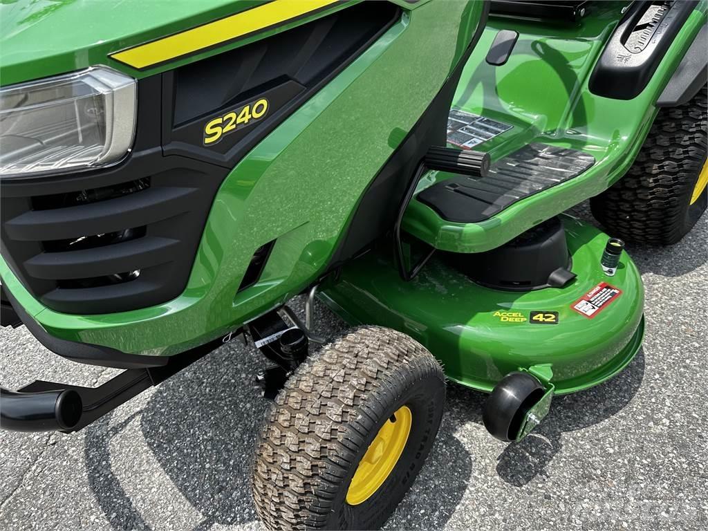 John Deere S240 Τρακτέρ μικρών διαστάσεων