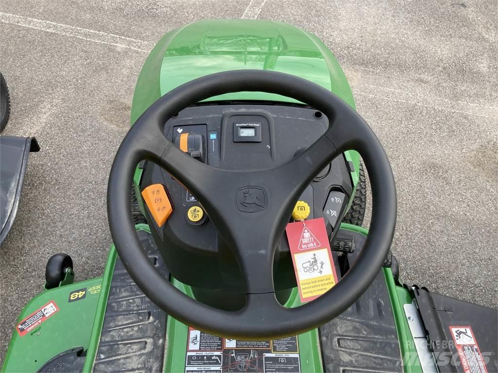 John Deere S240 Τρακτέρ μικρών διαστάσεων