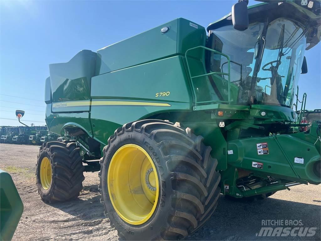 John Deere S790 Θεριζοαλωνιστικές μηχανές