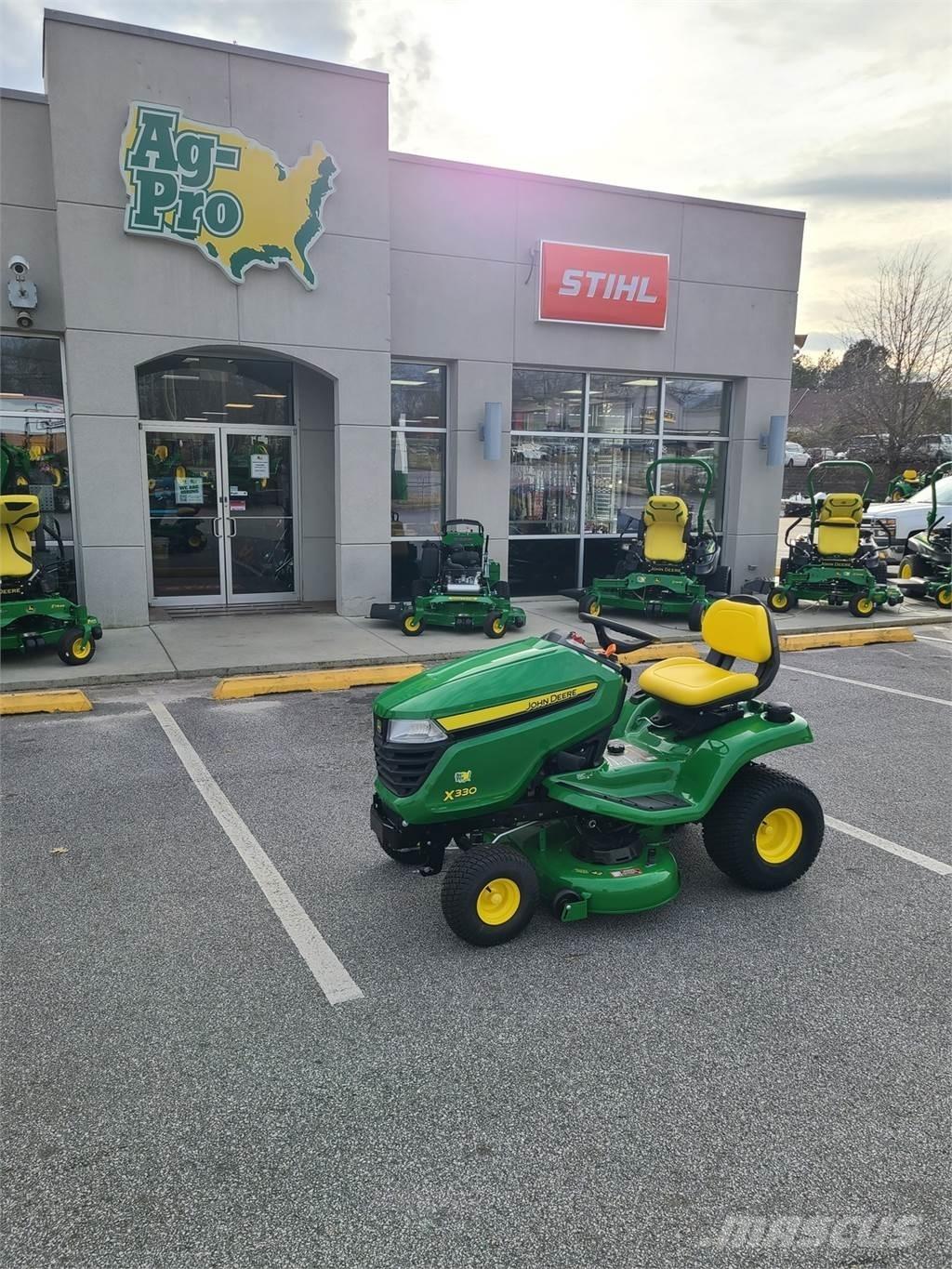 John Deere X330 Τρακτέρ μικρών διαστάσεων