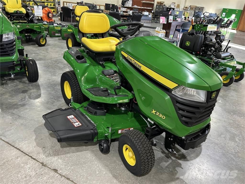 John Deere X330 Τρακτέρ μικρών διαστάσεων