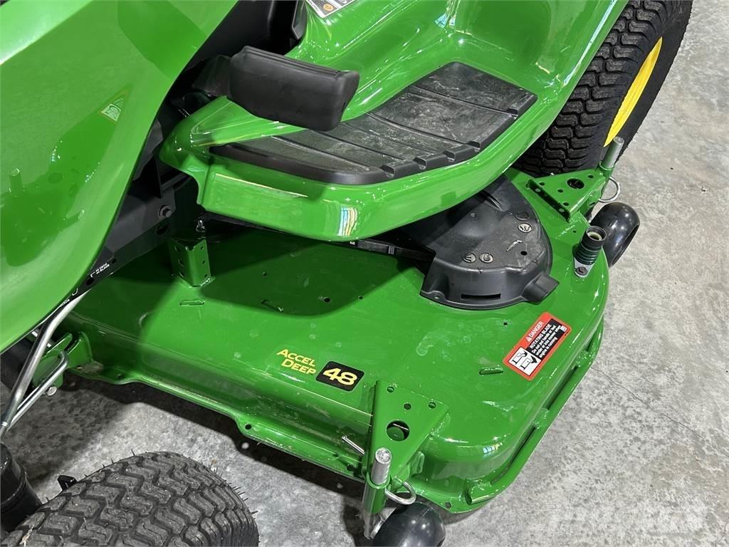 John Deere X330 Τρακτέρ μικρών διαστάσεων