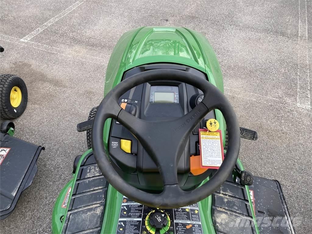 John Deere X330 Τρακτέρ μικρών διαστάσεων