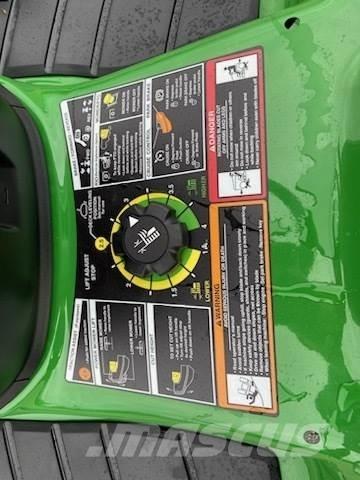 John Deere X370 Τρακτέρ μικρών διαστάσεων