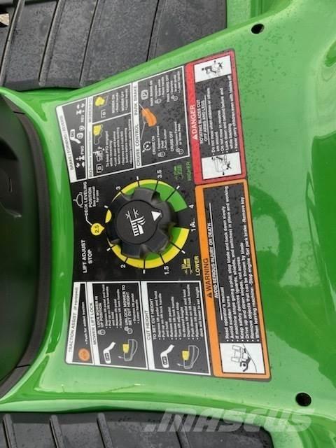 John Deere X380 Τρακτέρ μικρών διαστάσεων
