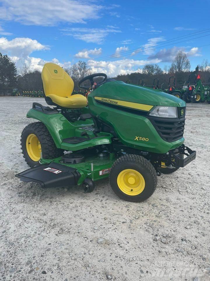 John Deere X580 Χορτοκοπτικά με καθιστό χειριστή
