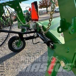 Pequea MCR8 Τσουγκράνες και χορτοξηραντικές μηχανές