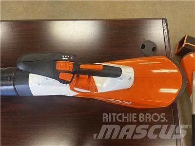 Stihl BGA200 Αμαξίδια γκολφ