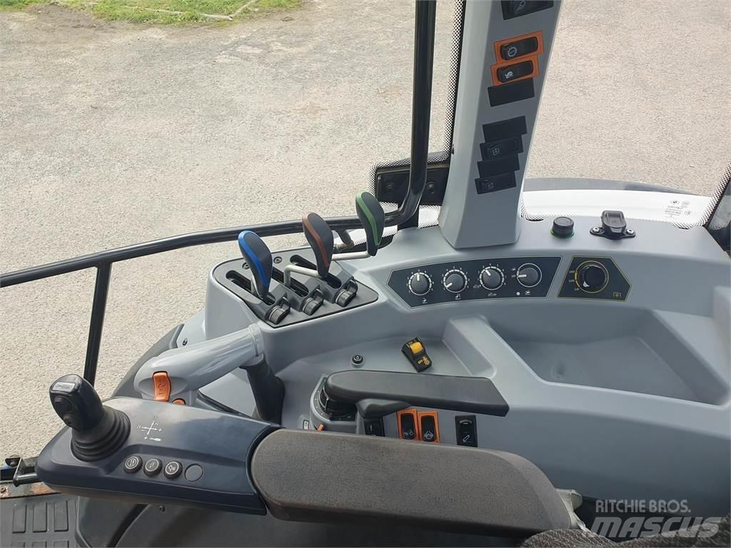Valtra A104 Τρακτέρ