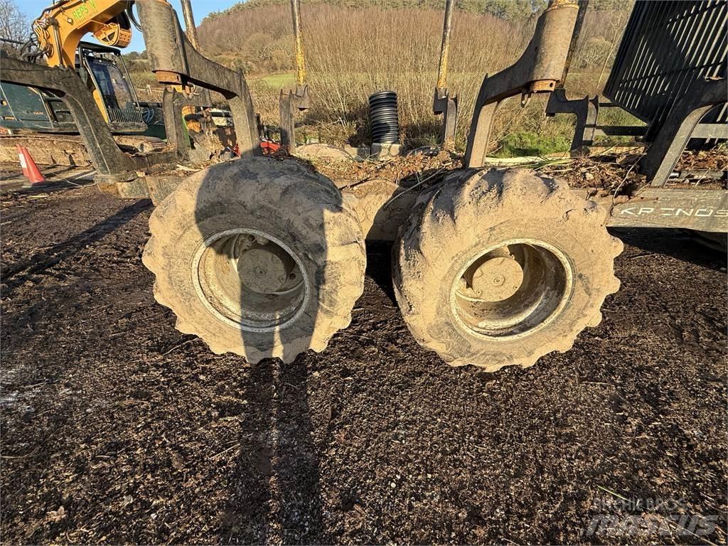 Valtra T174 Μεταφορείς ξυλείας