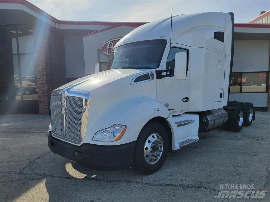 Kenworth T680 Τράκτορες