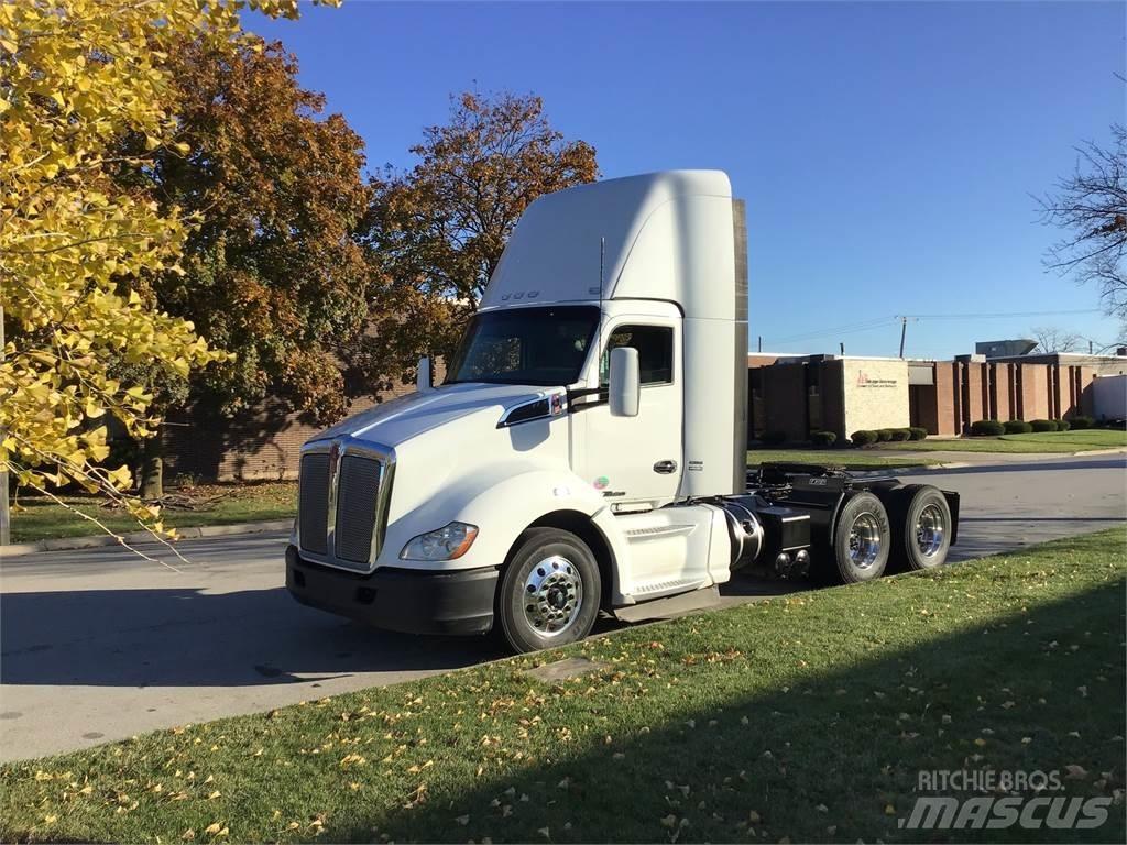 Kenworth T680 Τράκτορες