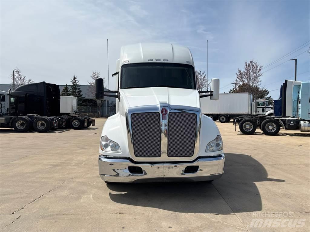 Kenworth T680 Τράκτορες