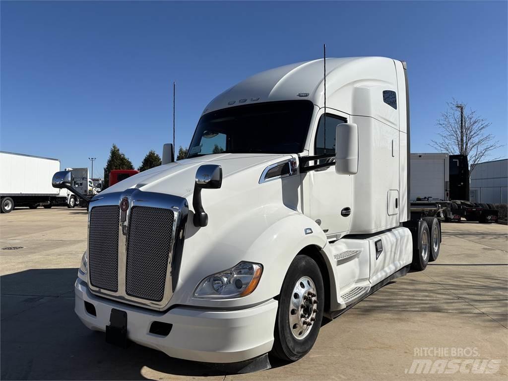 Kenworth T680 Τράκτορες