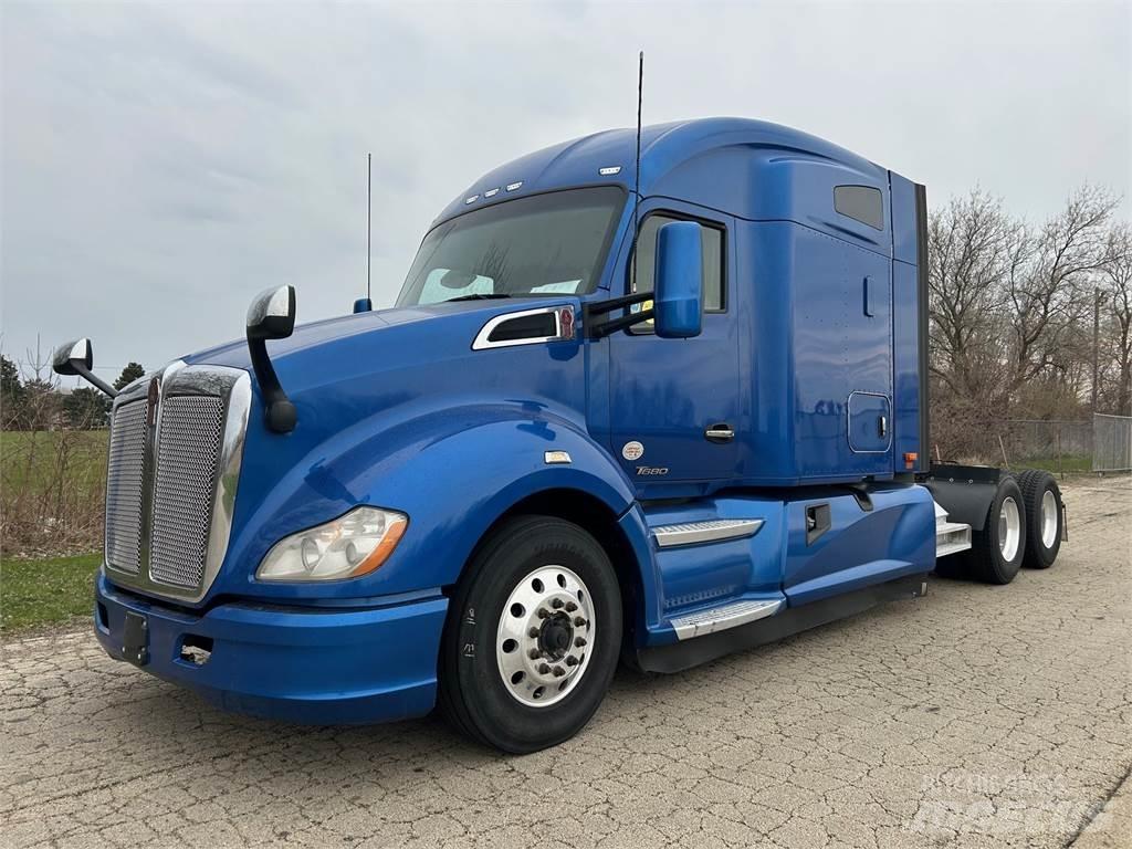 Kenworth T680 Τράκτορες