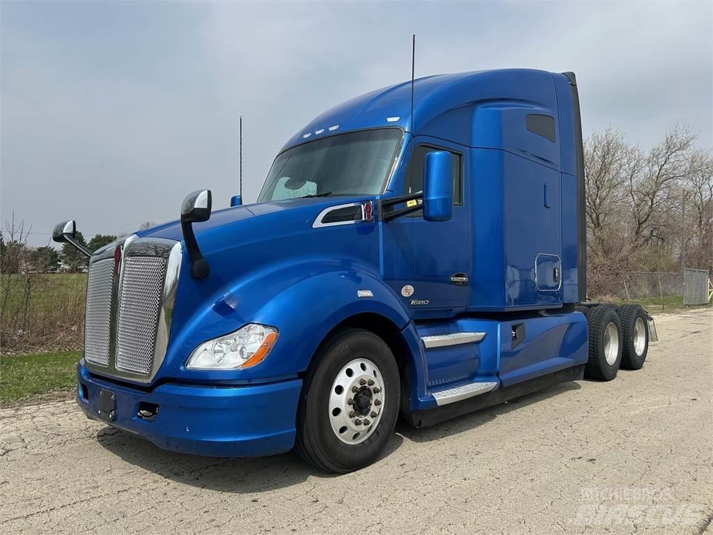 Kenworth T680 Τράκτορες