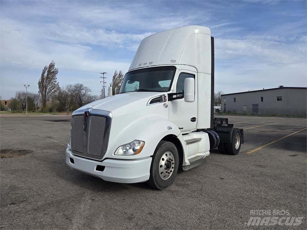 Kenworth T680 Τράκτορες