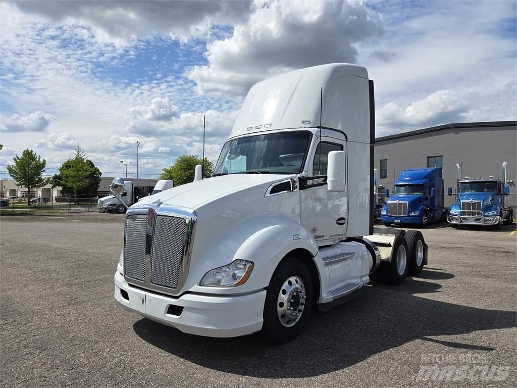 Kenworth T680 Τράκτορες