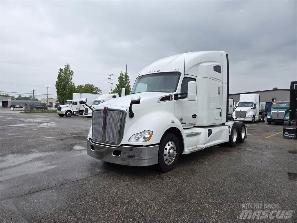 Kenworth T680 Τράκτορες