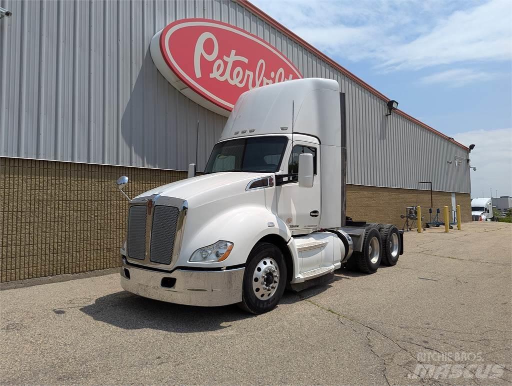 Kenworth T680 Τράκτορες
