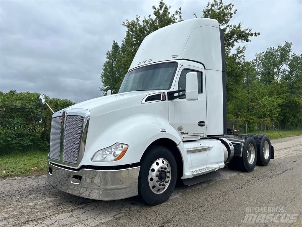 Kenworth T680 Τράκτορες