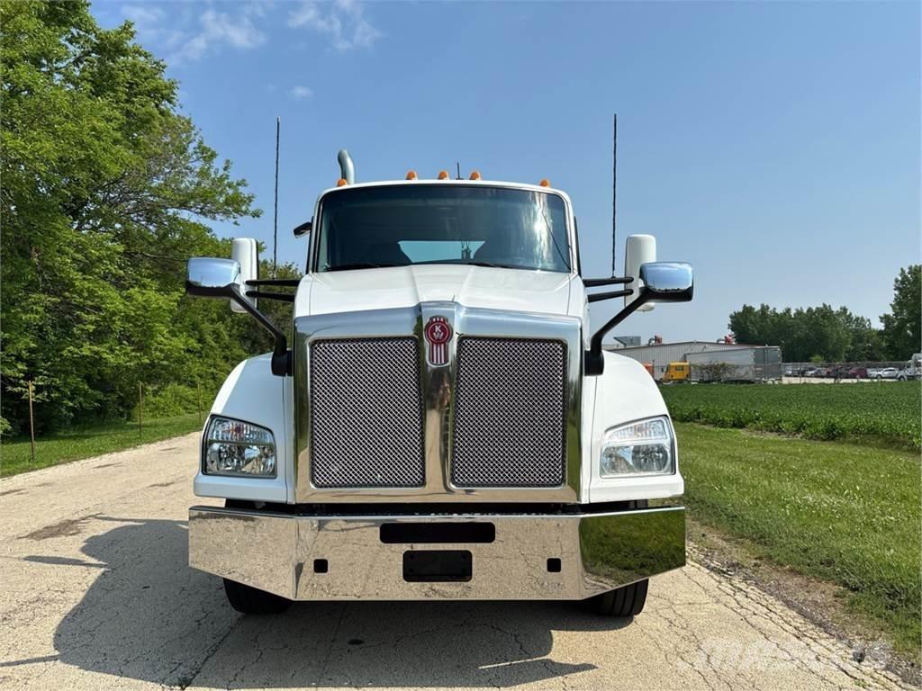 Kenworth T880 Τράκτορες