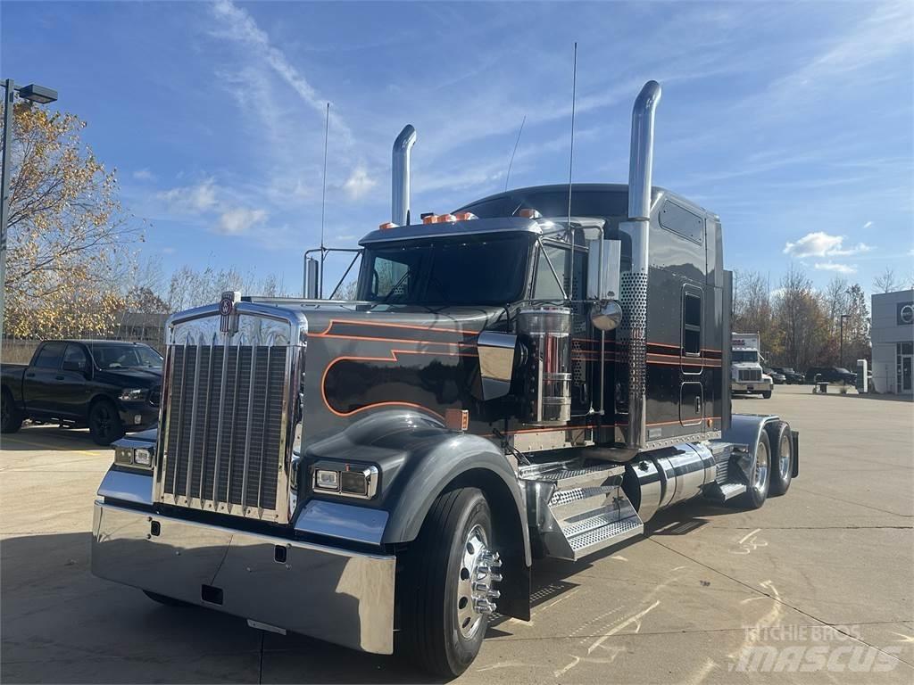 Kenworth W900 Τράκτορες