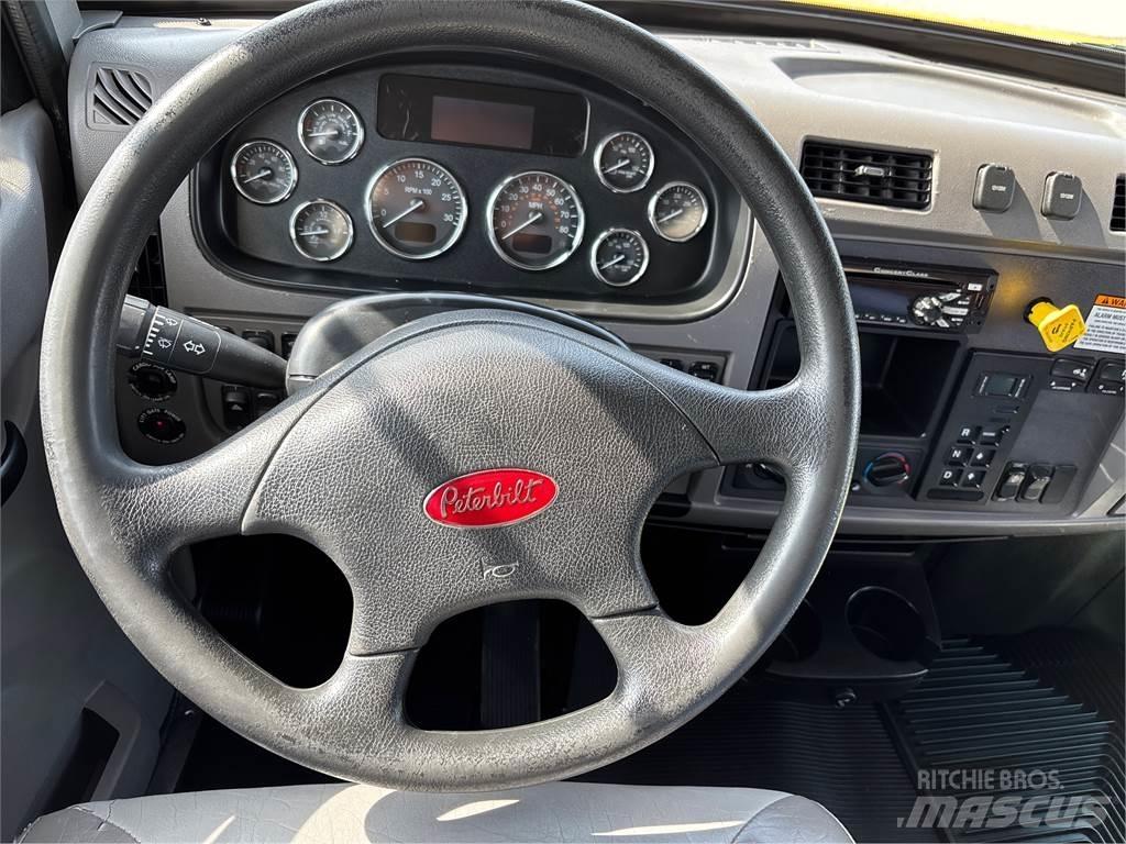 Peterbilt 337 Φορτηγά Κόφα
