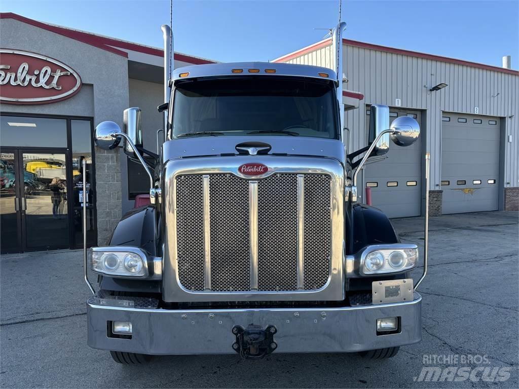 Peterbilt 567 Τράκτορες