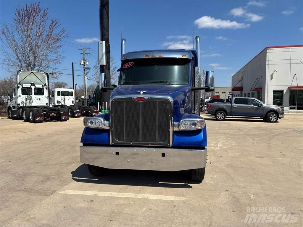 Peterbilt 567 Τράκτορες