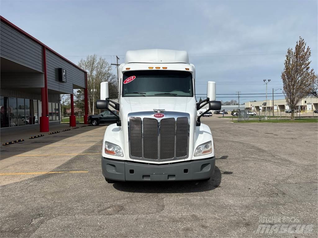 Peterbilt 579 Τράκτορες
