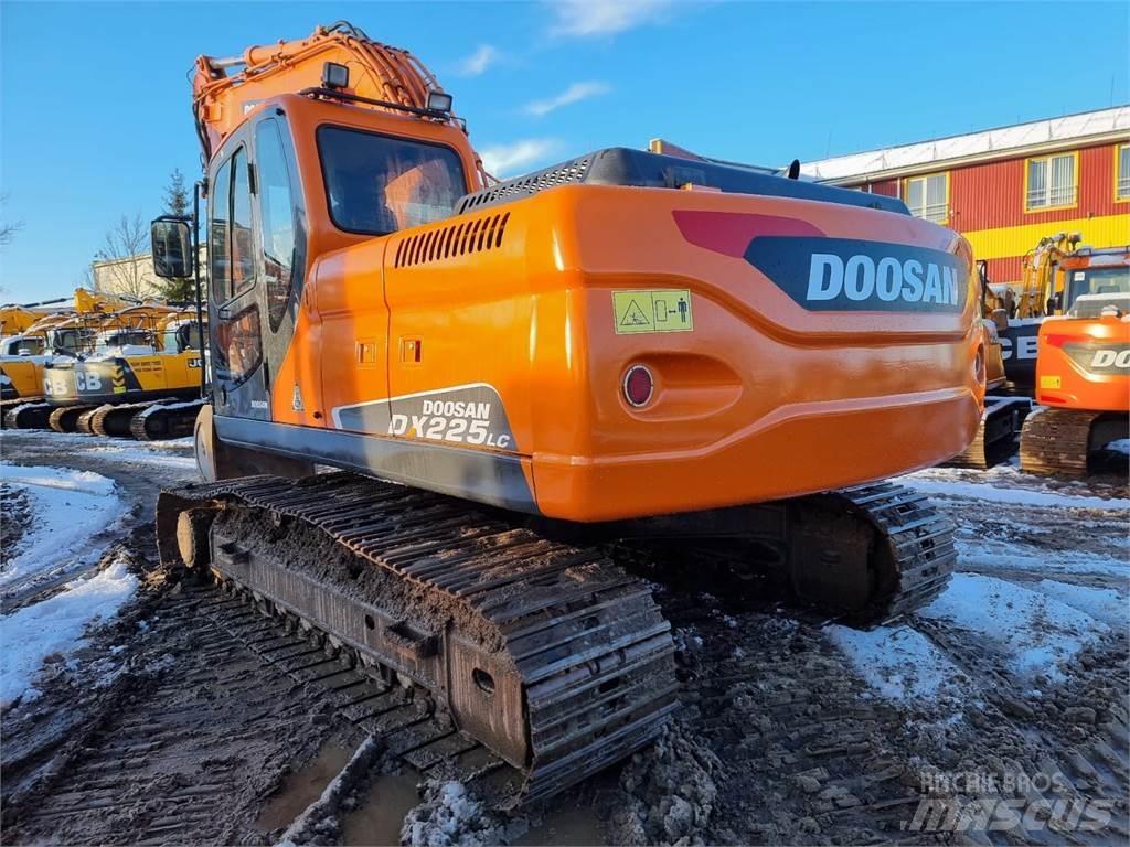 Doosan DX225LC Εκσκαφείς με ερπύστριες