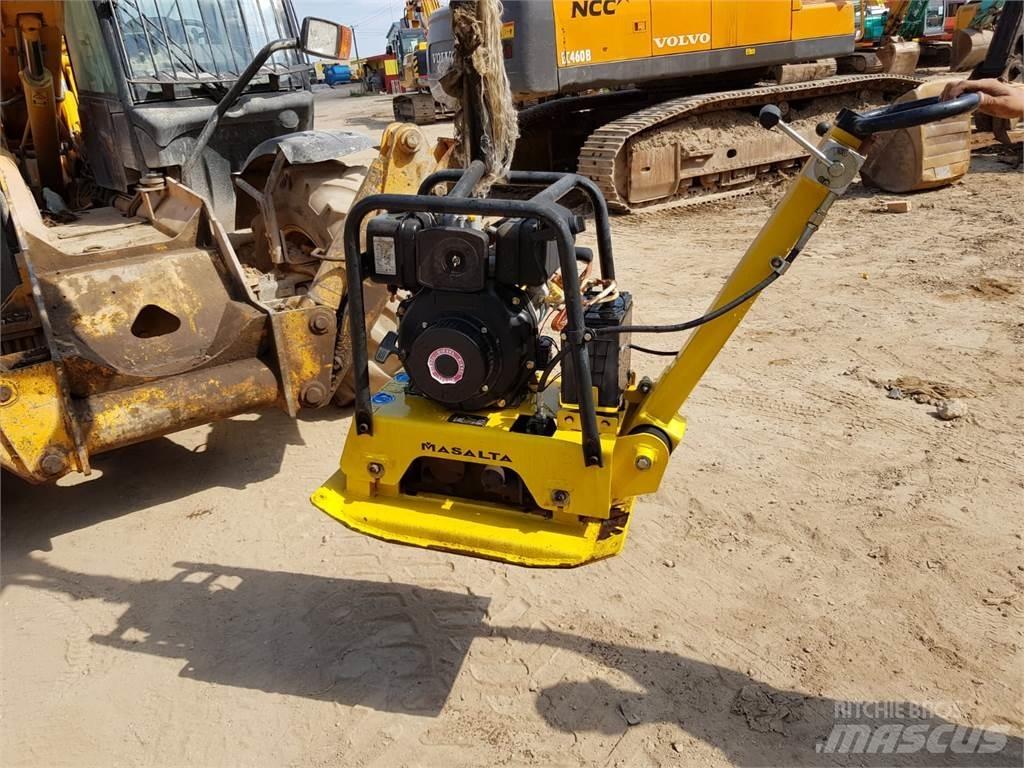 Kita MS220 Επίπεδοι κόπανοι