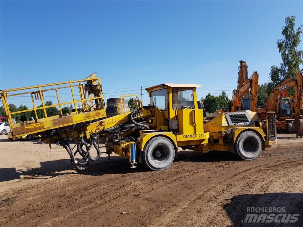 Kita UV211 SP25BG06 Φορτωτές με λάστιχα (Τροχοφόροι)